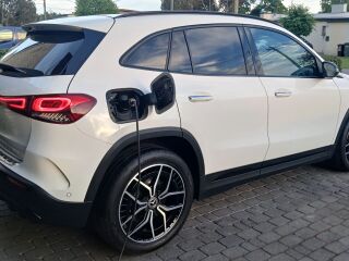 Mercedes-Benz EQA 250  AMG-Line 140kW