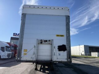 Schmitz Semitrailer Curtainsider Standard