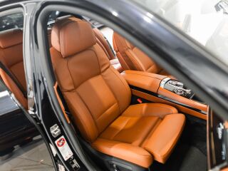 BMW 740 Facelift Individual X-drive 3.0 230kW