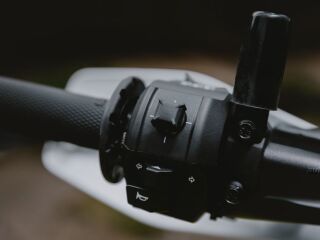 Husqvarna 701 Supermoto 1 silinder 4 takti 58kW