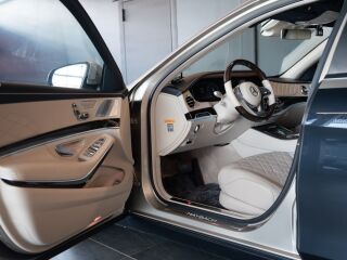 Mercedes-Benz Mercedes-Maybach S650 Two-Tone 6.0 V12 463kW