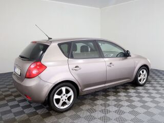 Kia Ceed Elegance 1.6 90kW