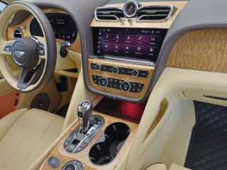 Bentley Bentayga AZURE HYBRID 250kW