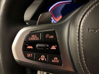 BMW X5 M-Sportpakett xDrive 40i 3.0 R6 250kW