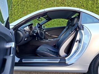 Mercedes-Benz SLK 350 3.5 V6 200kW