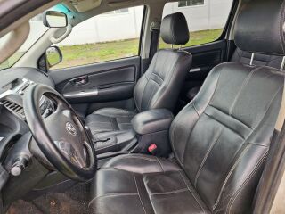 Toyota Hilux Invicible 3.0 126кВ