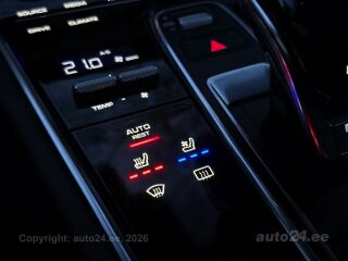 Porsche Panamera 4S V8 Diesel Sport Chrono 4.0 310kW
