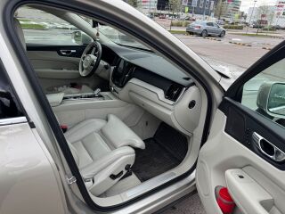 Volvo XC60 2.0 223kW