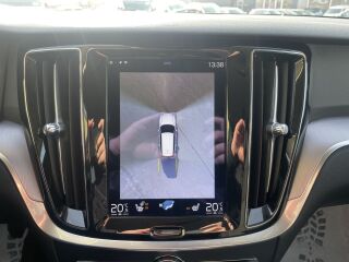 Volvo V60 MOMOENTUM BUSINESS INTELLI SAFE GEARTRONIC 2.0 R4 KERS MILD HYBRID B4 197 145kW