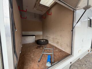 Iveco 50C13 Matkaelamu 2.8 92кВ