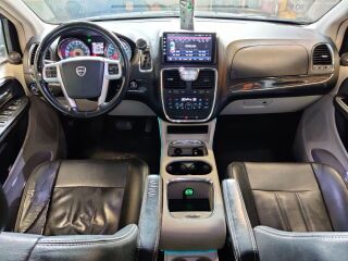 Lancia Voyager 2.8 120kW
