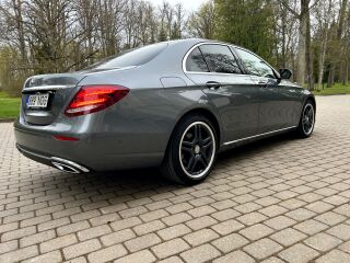 Mercedes-Benz E 220 2.0 143kW