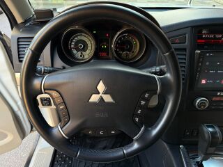 Mitsubishi Pajero Rockford DESIGN 3.2 147kW