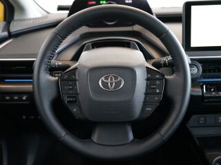 Toyota Prius Luxury Plug-In Hybrid 2.0 111кВ