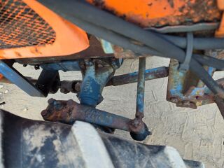 Minitraktor KUBOTA B7100 4WD
