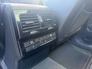 Volkswagen Touareg R Line 3.0 210кВ