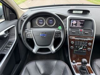 Volvo XC60 Summum 2.4 R5 D5 129кВ