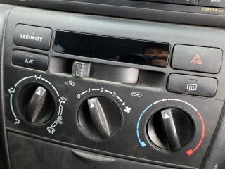 Toyota Corolla Linea Sol A-C 1.4 71kW