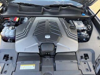 Lamborghini Urus 4.0 478kW