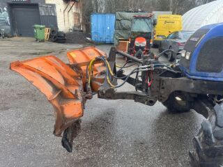 Farmtrac 675DT Haagis + lumesahk 4.4 54kW