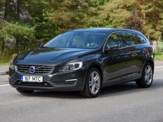 Volvo V60 SUMMUM AWD TWIN ENGINE PLUG IN HYBRID FACELIFT 2.4 162kW