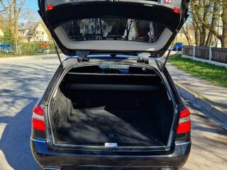 Mercedes-Benz E 300 3.5 V6 225kW