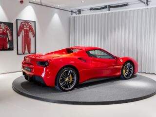 Ferrari 488 Spider 3.9 V8 493kW