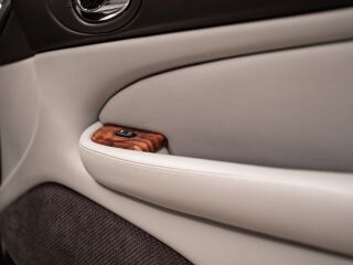 Jaguar XK8 4.2 219kW
