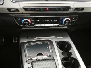 Audi Q7 S-LINE QUATTRO 3.0 160кВ