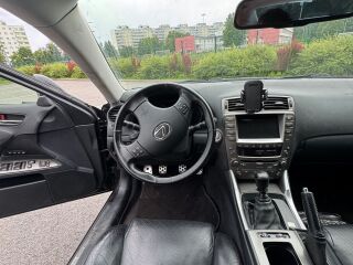 Lexus IS 220 2.2 130kW