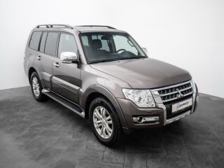Mitsubishi Pajero Instyle Navi 4WD 3.2 140kW
