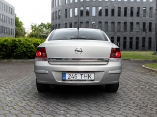 Opel Astra Comfortline 1.6 85kW