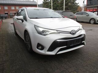 Toyota Avensis Touring Edition 2.0 4-D4 105kW