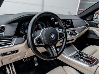 BMW X5 45e M-Sport 3.0 210кВ