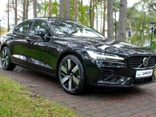 Volvo S60 AWD B&W DARK Ultimate Fullopt 2.0 T8 AWD Recharge 335kW