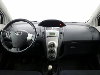Toyota Yaris Linea Sol A-C 1.3 64kW