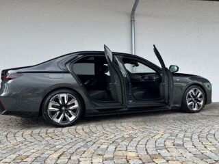 BMW i7 xDrive60  XDrive60 135kW