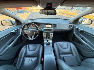 Volvo V60 Momentum Facelift EU6 2.0 R4 D3 TDI 110kW