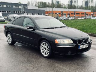Volvo S60 Summum 2.4 R5 D5 136kW