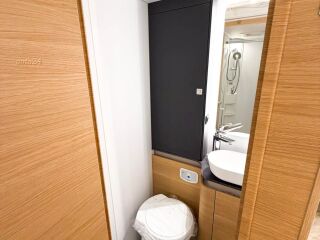 Adria MATRIX 650DL 60Y edition LUXE ALL IN LiFePo4 2.2 FIAT MultiJet3 2,2 HD 103kW