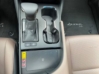 Lexus ES 300h 131kW