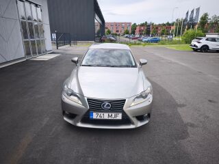 Lexus IS 300h 2.5 133kW