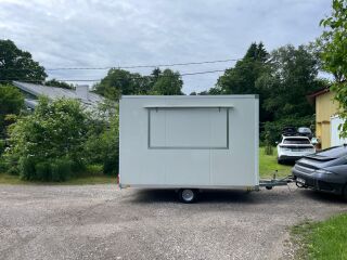 Rybinska Trailer Foodtruck / Kiosk