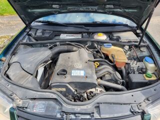 Volkswagen Passat B3 1.6 74кВ