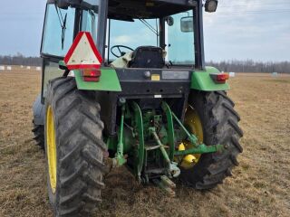 John Deere 3050