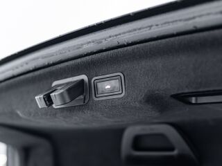 Audi A8 Luxury Comfortline W12 LOOK 3.0 184kW