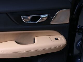 Volvo V60 AWD RECHARGE ULTRA DARK LUXURY FULL 2.0 T8 Long Range Plug-In-Hybrid 335kW