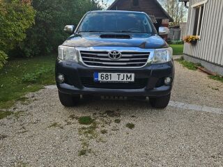 Toyota Hilux 2.5 106кВ