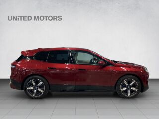 BMW iX xDrive 40 240кВ
