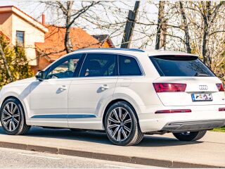 Audi Q7 e-tron S-line 3.0 V6 TDI 190кВ